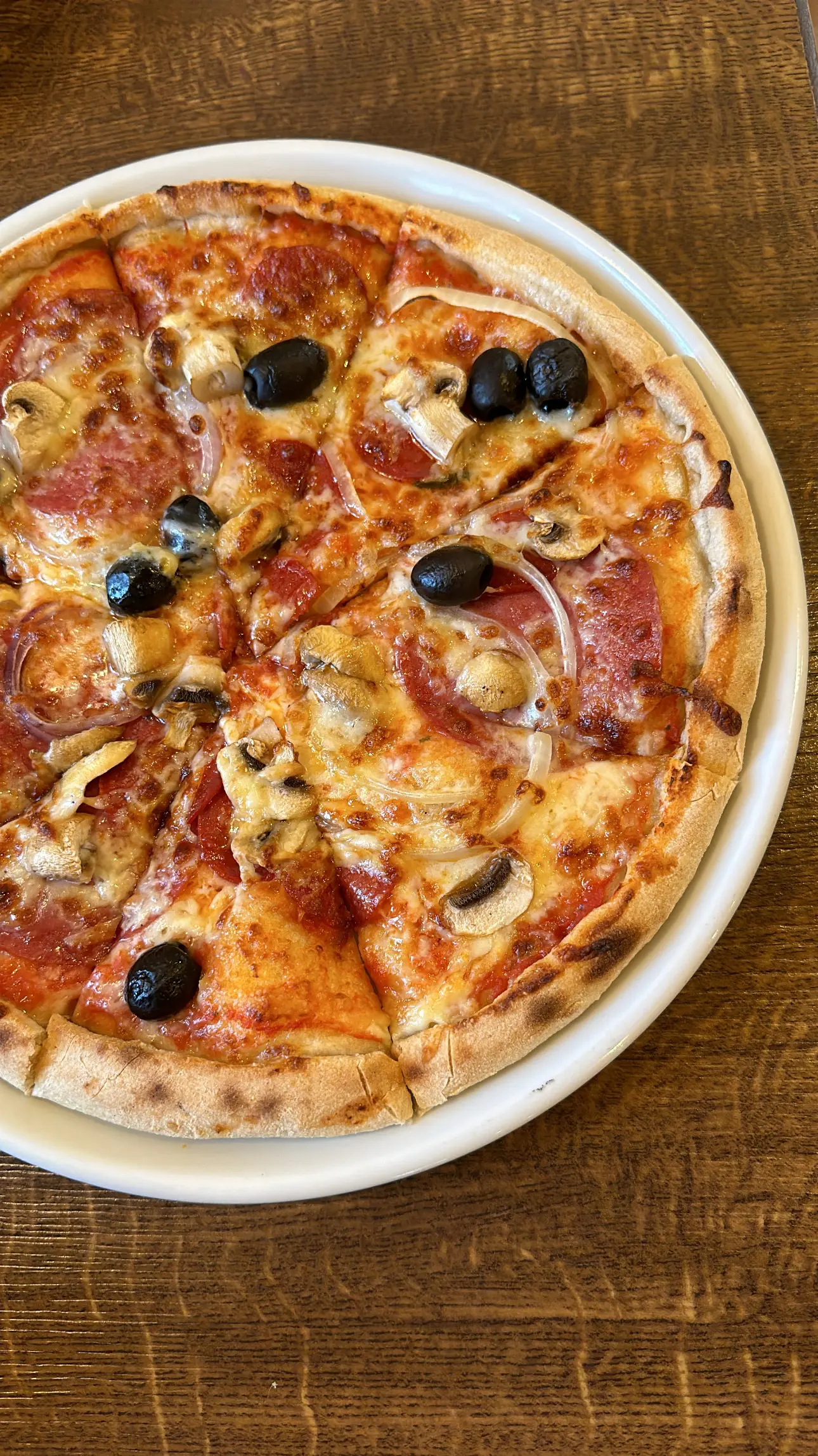 Pizza der Pizzeria Fratelli